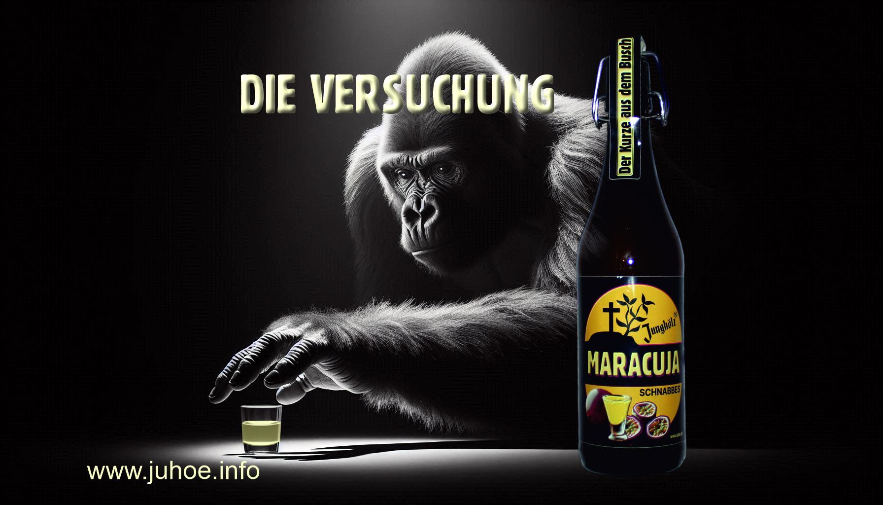 Ein Gorilla von oben beleuchte, vor einem dunklen Hintergrund, greift nach einem halbgefüllten Schnapsglas. Links im Vordergrund steht eine MARACUJA-SCHNABBES-Flasche.