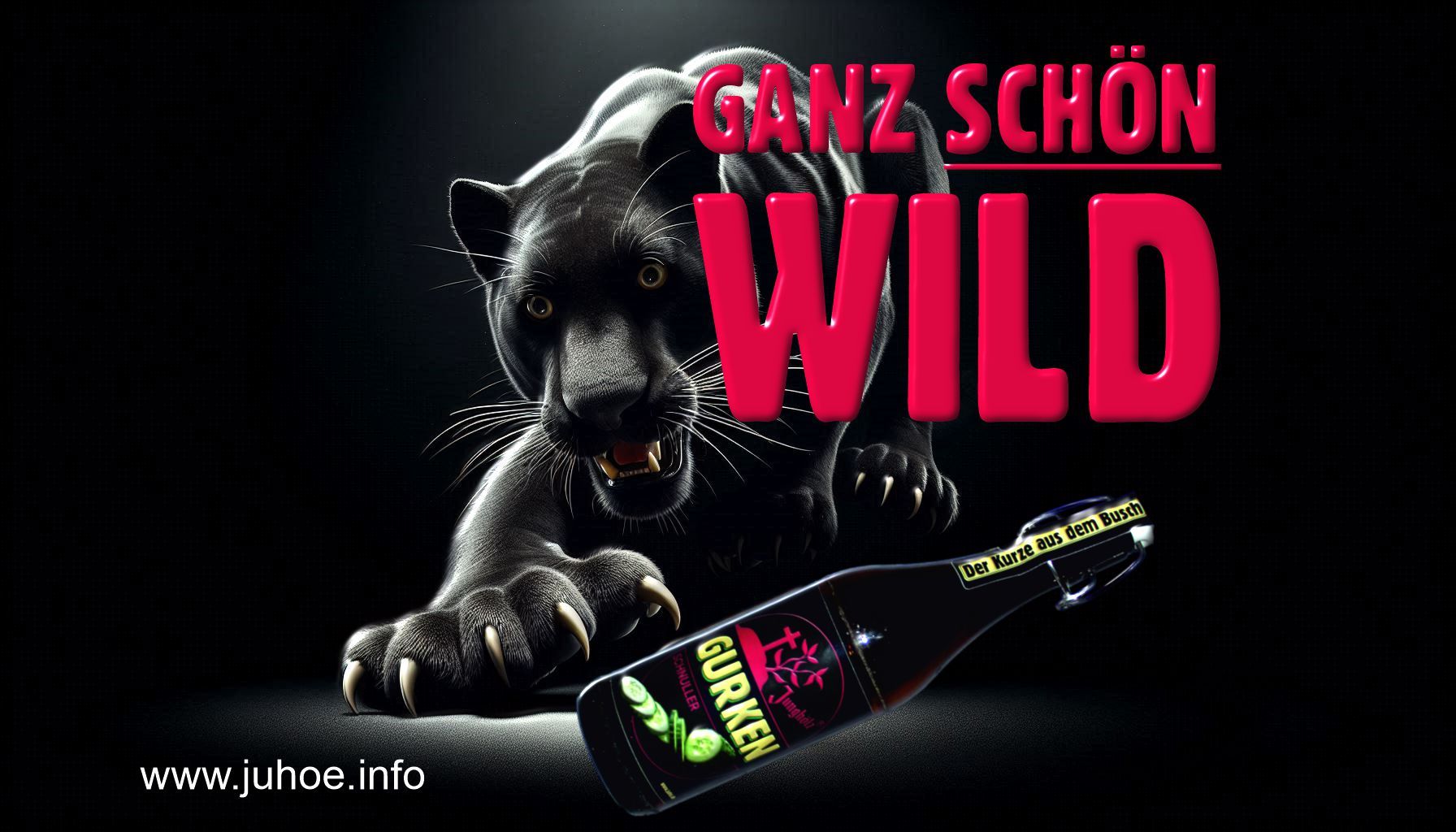 Ein Panther schleicht sich vor schwarzem Hintergrund an uns heran, von oben beleuchtet. Er wirft eine Flasche GURKEN-Schnuller um.